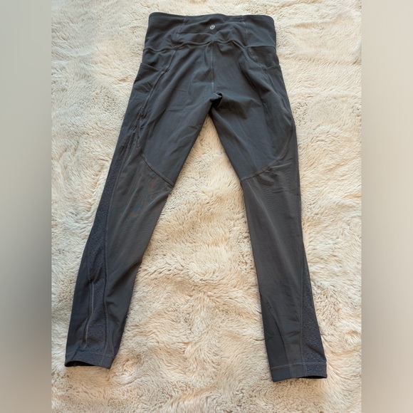 Lululemon mesh in movement 7/8 tight size 8 - Picture 6 of 9